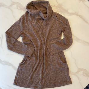 Pinkblush Maternity- tunic length sweatshirt - size Large